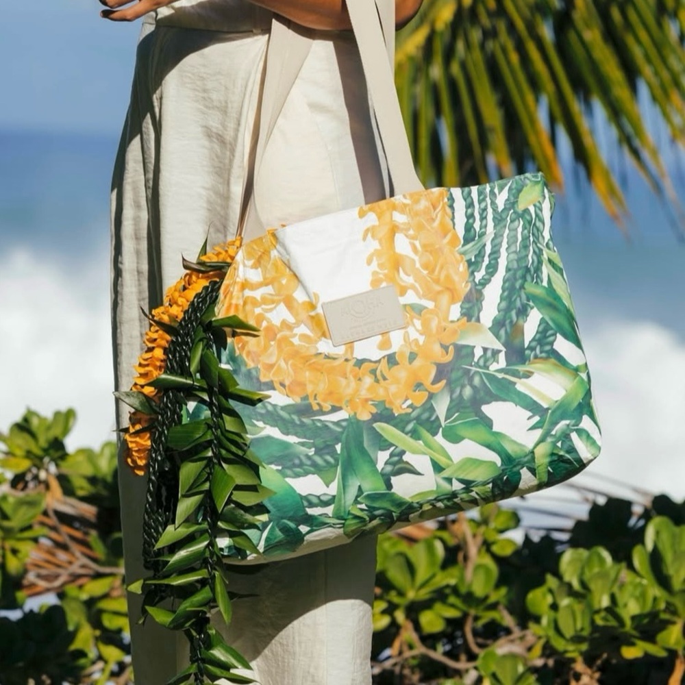 Aloha Collection - Aloha De Mele Collaboration Mei Day Holo Holo Tote Bag